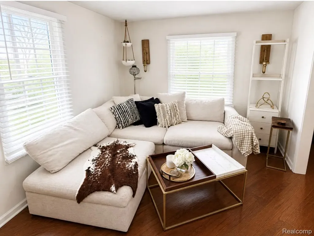 313 N Castell Avenue Rochester Hills City MI 48307
