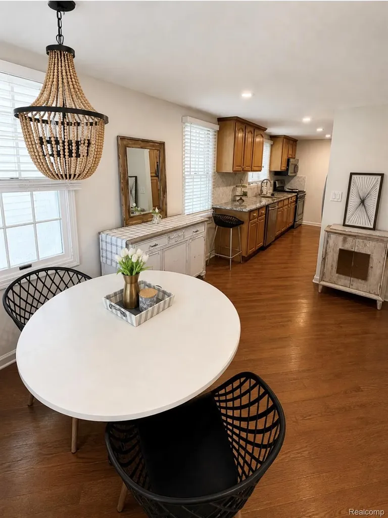 313 N Castell Avenue Rochester Hills City MI 48307