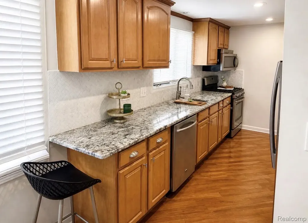 313 N Castell Avenue Rochester Hills City MI 48307