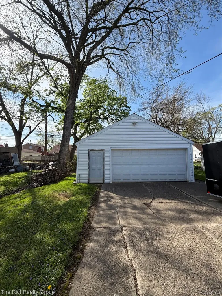 18039 Wood Street Melvindale City MI 48122