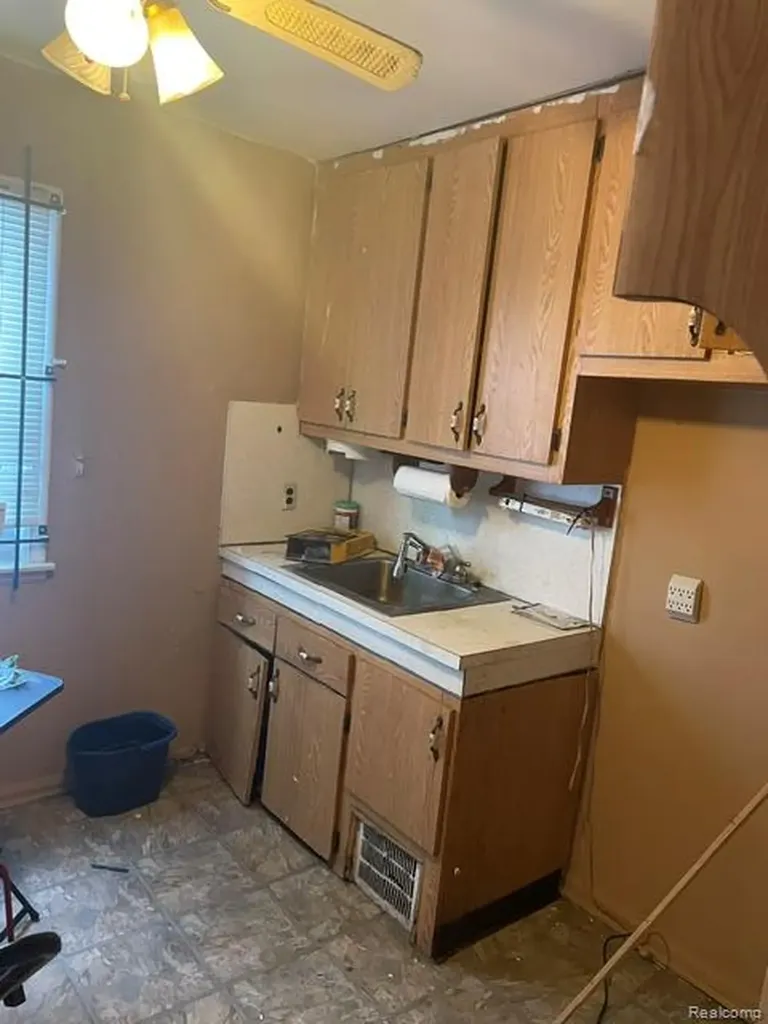 11443 Somerset Avenue Detroit City MI 48224