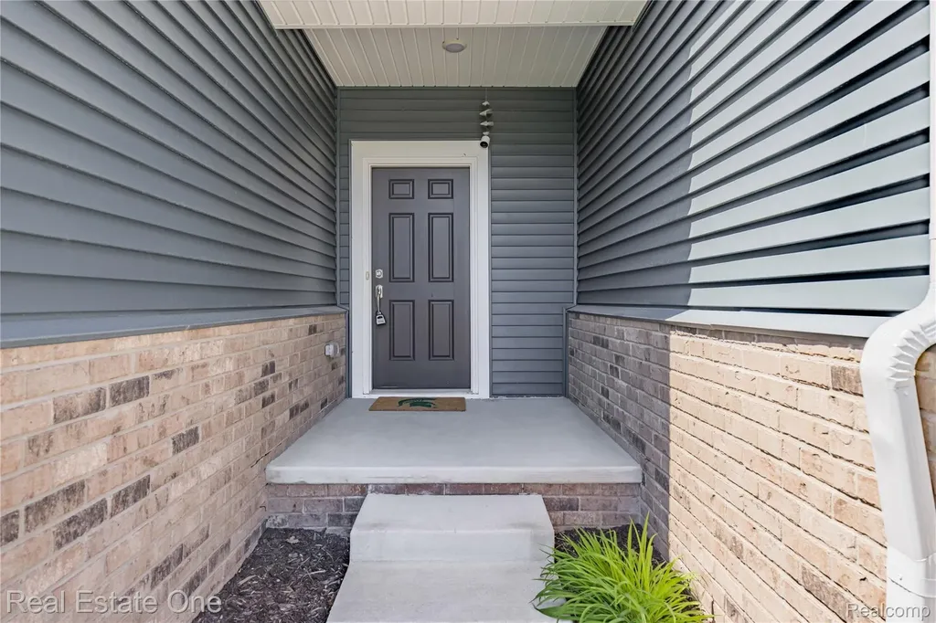 30067 Turtle Creek Circle Lyon Charter Township MI 48165