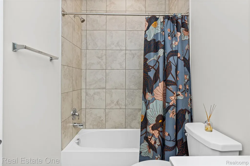 30067 Turtle Creek Circle Lyon Charter Township MI 48165