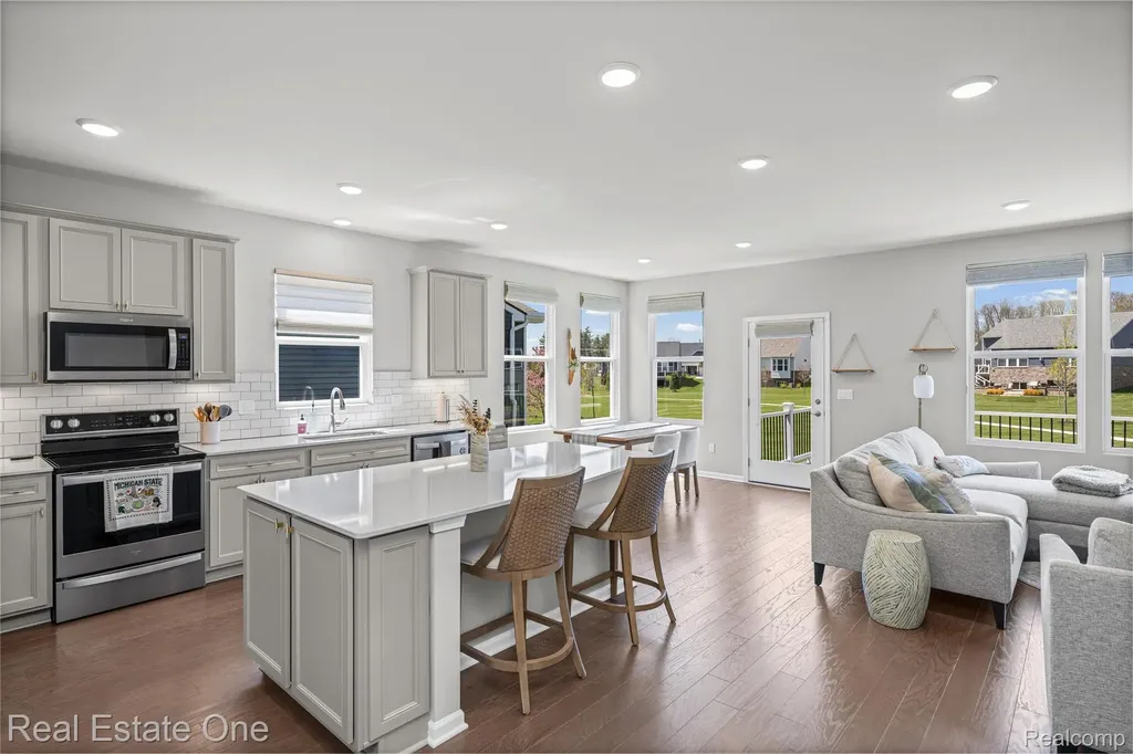 30067 Turtle Creek Circle Lyon Charter Township MI 48165