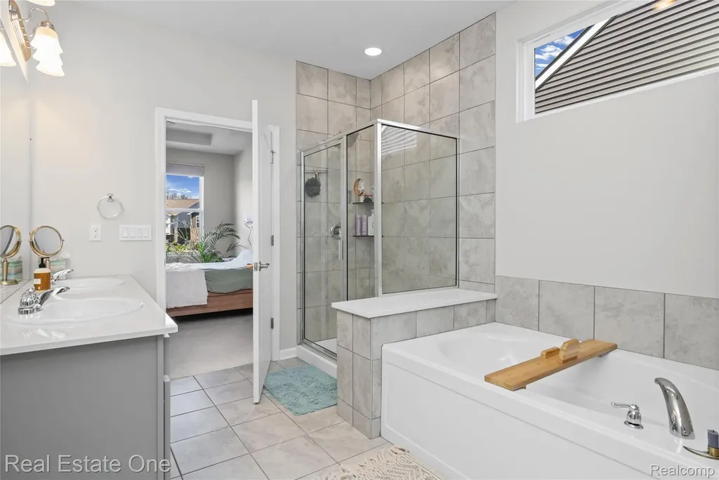 30067 Turtle Creek Circle Lyon Charter Township MI 48165