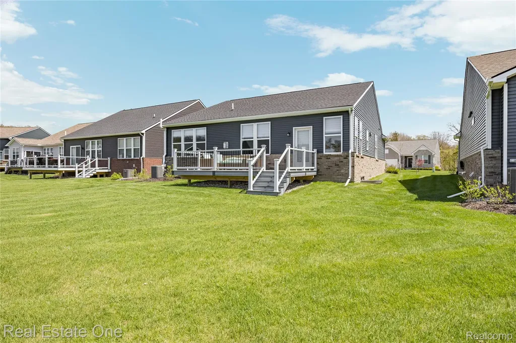 30067 Turtle Creek Circle Lyon Charter Township MI 48165