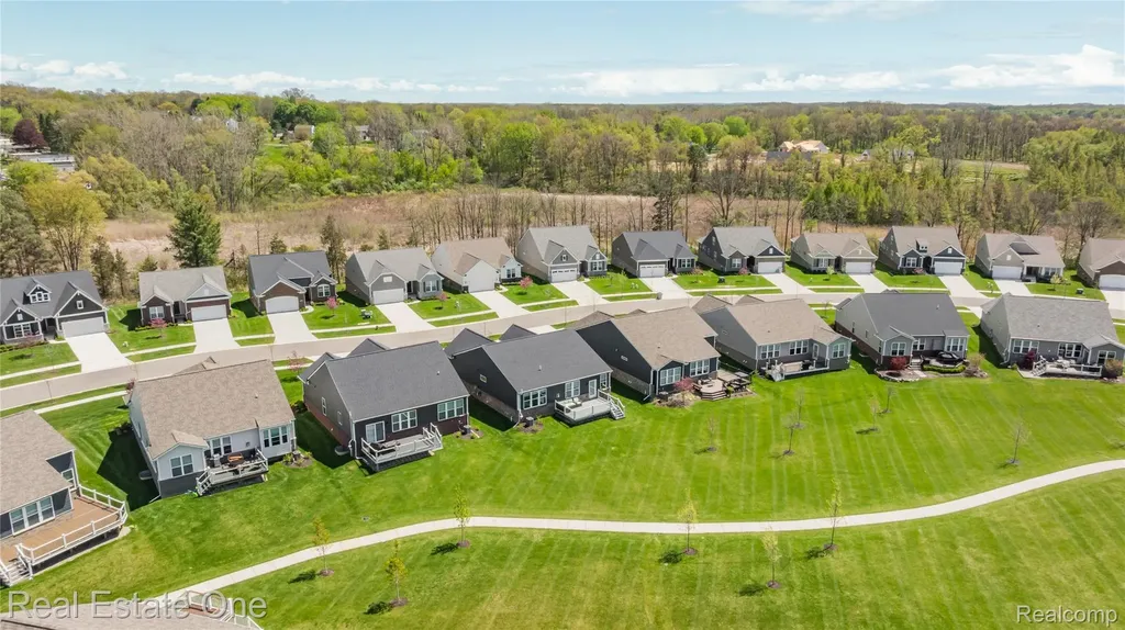 30067 Turtle Creek Circle Lyon Charter Township MI 48165