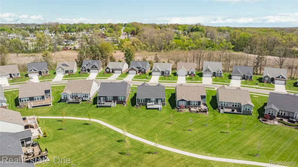 30067 Turtle Creek Circle Lyon Charter Township MI 48165
