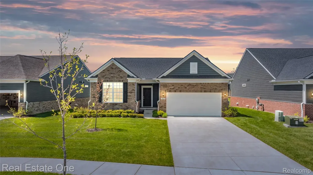 30067 Turtle Creek Circle Lyon Charter Township MI 48165