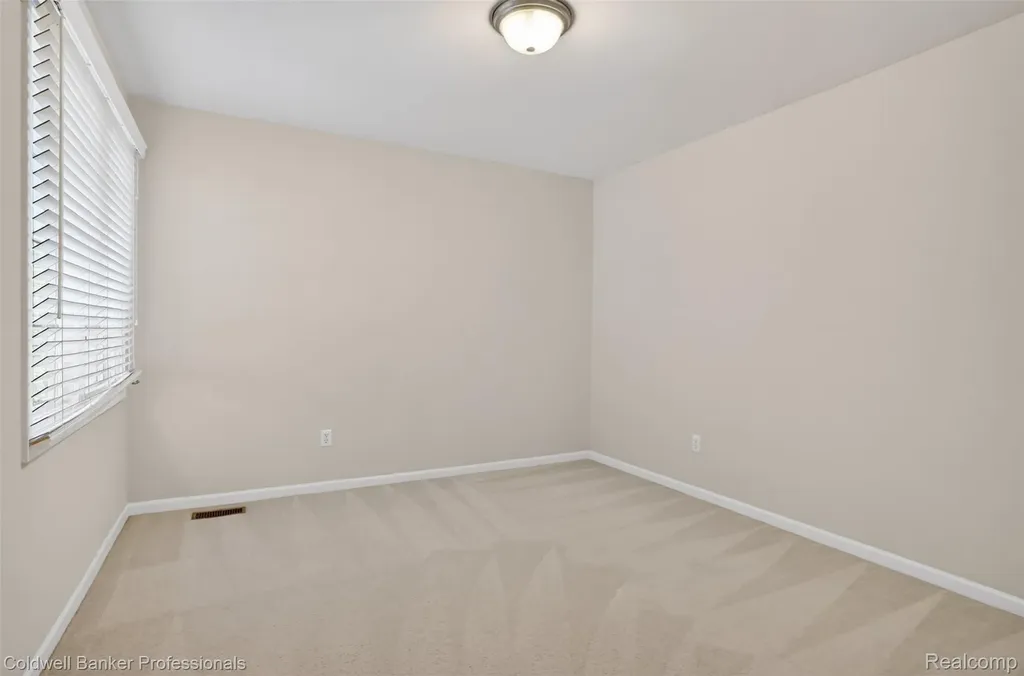 1357 Kentfield Drive Rochester City MI 48307