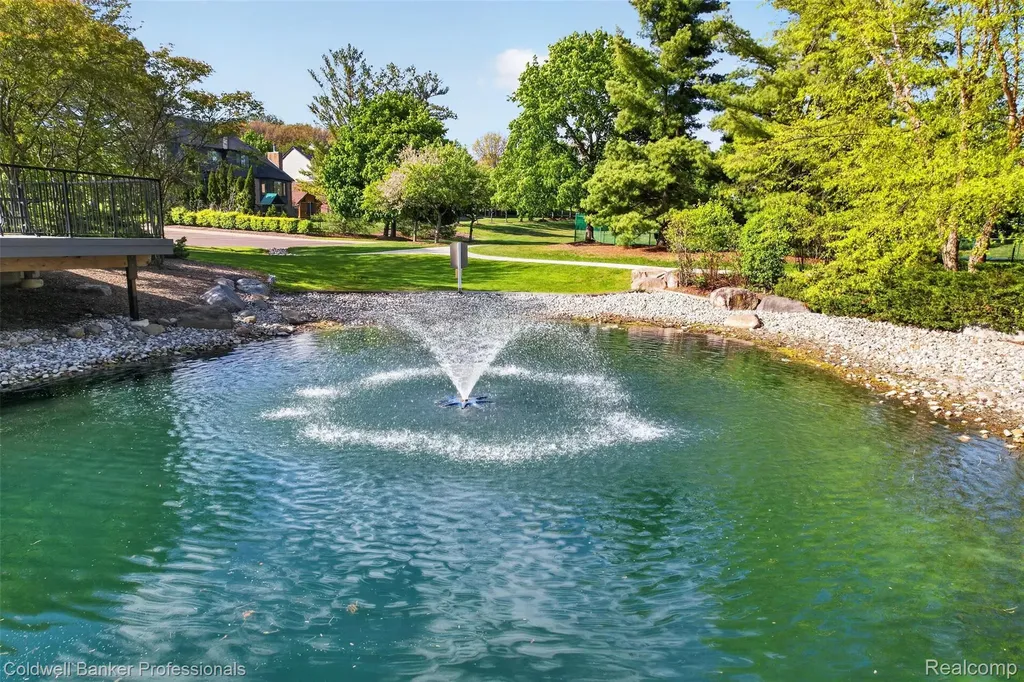 1357 Kentfield Drive Rochester City MI 48307
