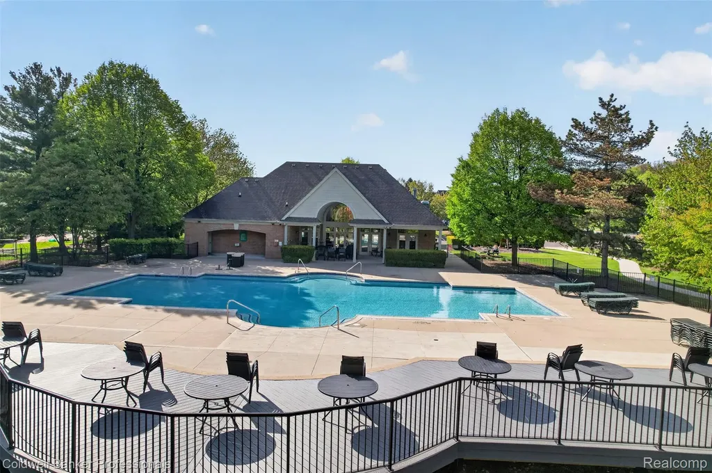 1357 Kentfield Drive Rochester City MI 48307