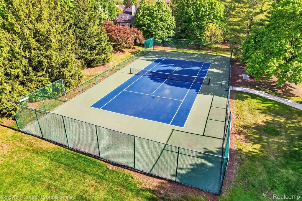 1357 Kentfield Drive Rochester City MI 48307