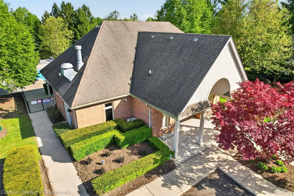 1357 Kentfield Drive Rochester City MI 48307