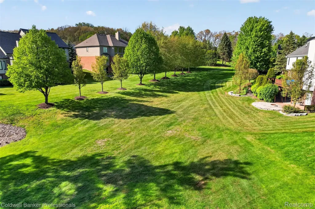 1357 Kentfield Drive Rochester City MI 48307