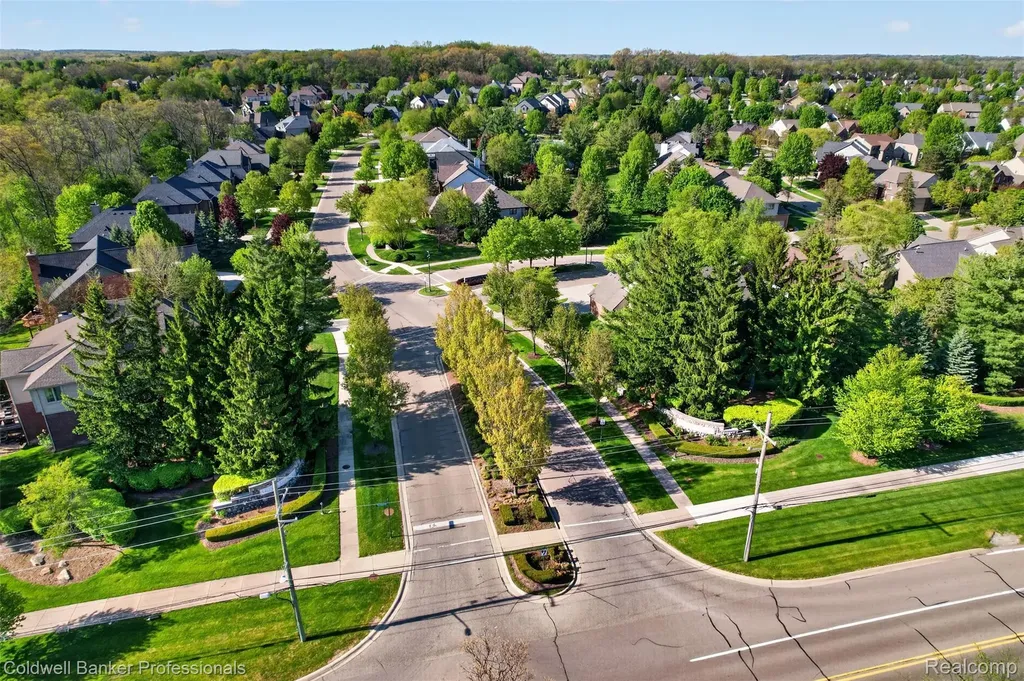 1357 Kentfield Drive Rochester City MI 48307