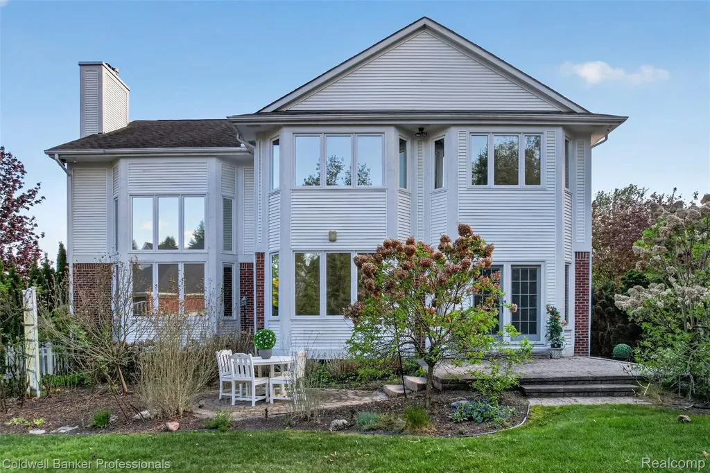 1357 Kentfield Drive Rochester City MI 48307