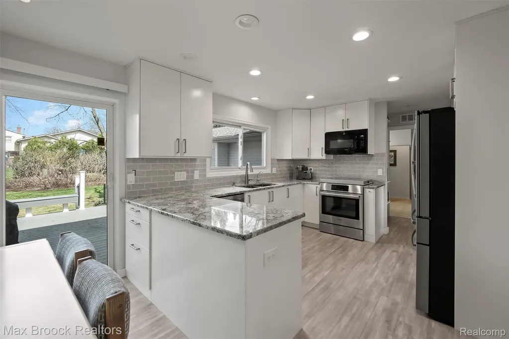 6540 Alderley Way West Bloomfield Charter Township MI 48322