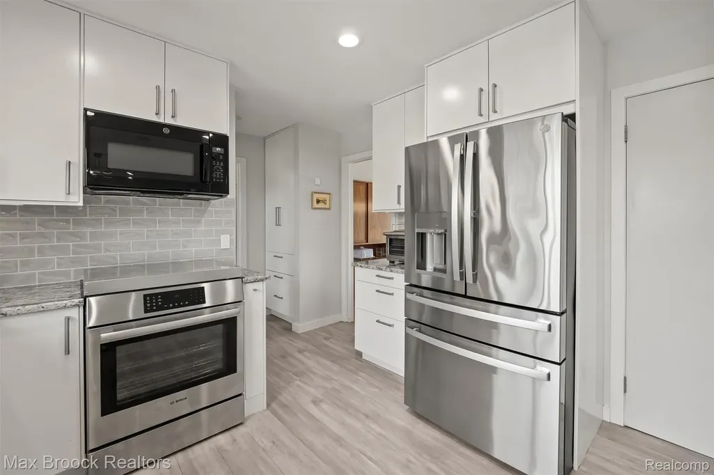 6540 Alderley Way West Bloomfield Charter Township MI 48322