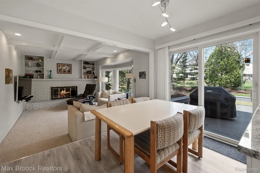 6540 Alderley Way West Bloomfield Charter Township MI 48322