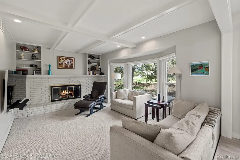 6540 Alderley Way West Bloomfield Charter Township MI 48322