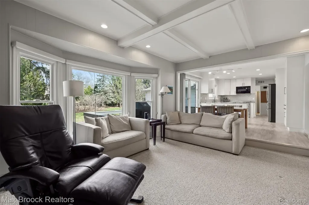 6540 Alderley Way West Bloomfield Charter Township MI 48322