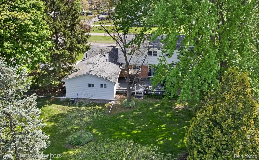 6540 Alderley Way West Bloomfield Charter Township MI 48322