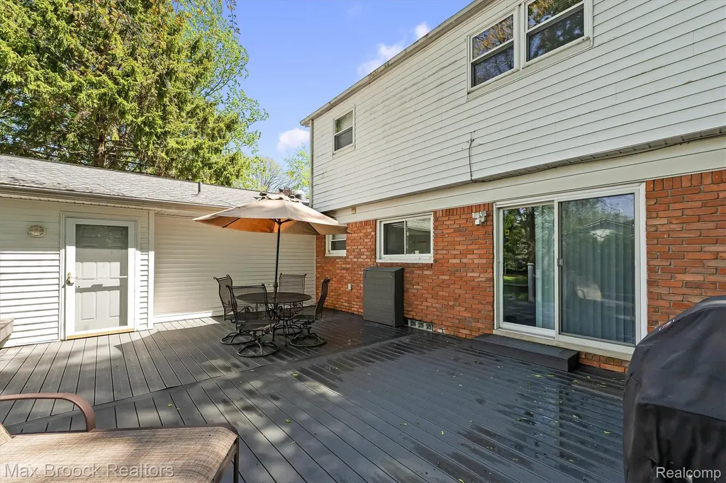 6540 Alderley Way West Bloomfield Charter Township MI 48322