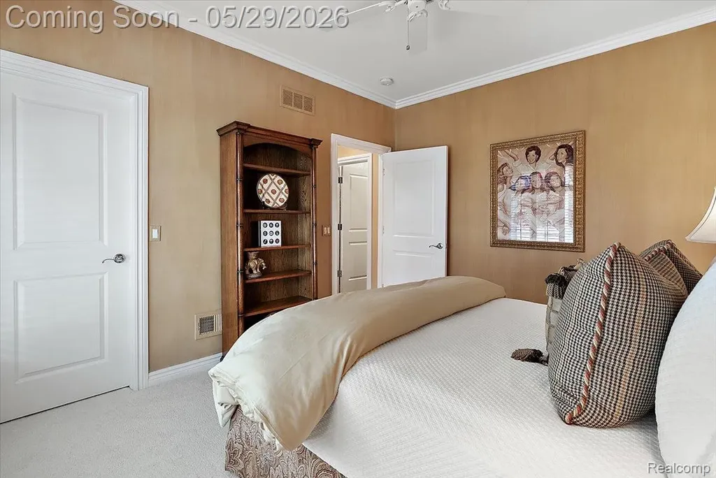 2570 Stoneykirk Court Oakland Charter Township MI 48306