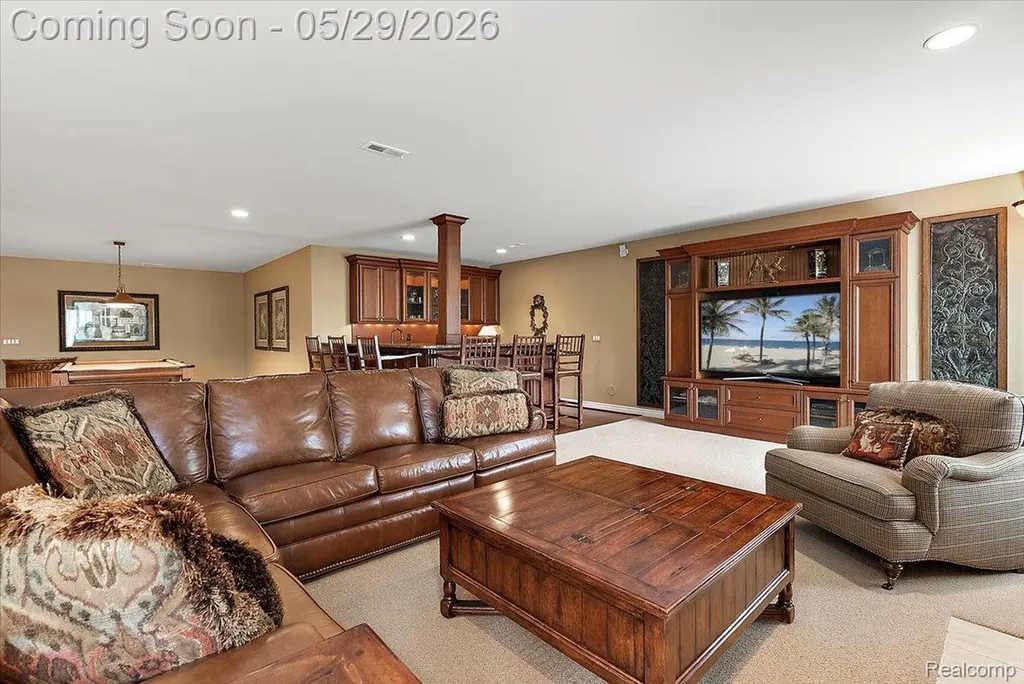 2570 Stoneykirk Court Oakland Charter Township MI 48306