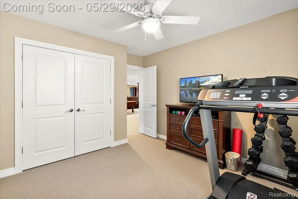 2570 Stoneykirk Court Oakland Charter Township MI 48306