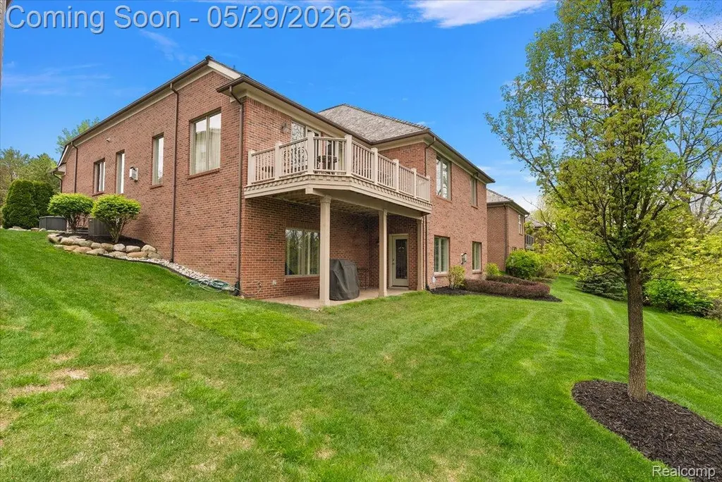2570 Stoneykirk Court Oakland Charter Township MI 48306