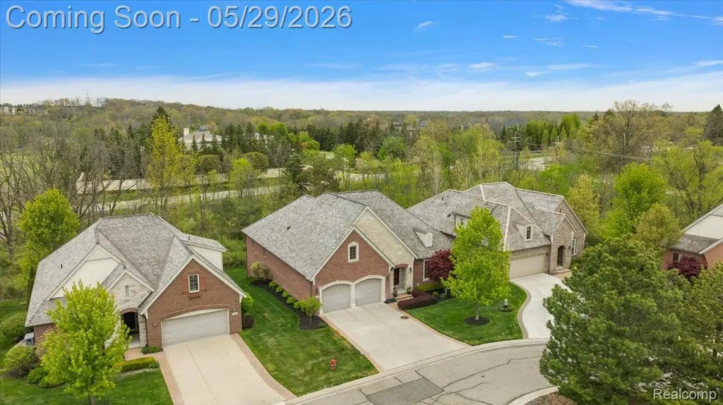 2570 Stoneykirk Court Oakland Charter Township MI 48306