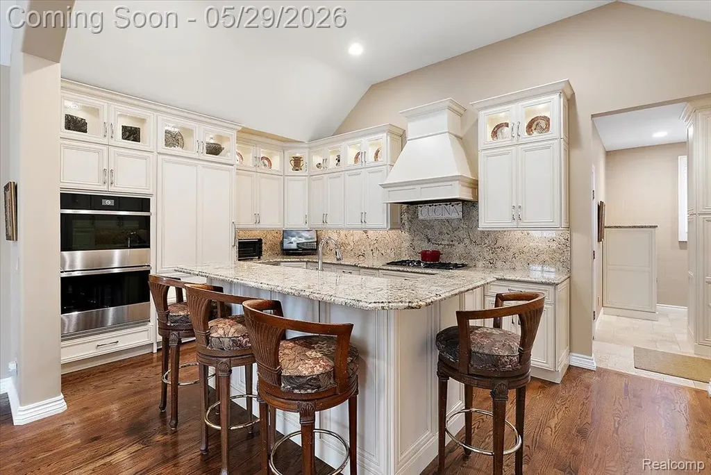 2570 Stoneykirk Court Oakland Charter Township MI 48306