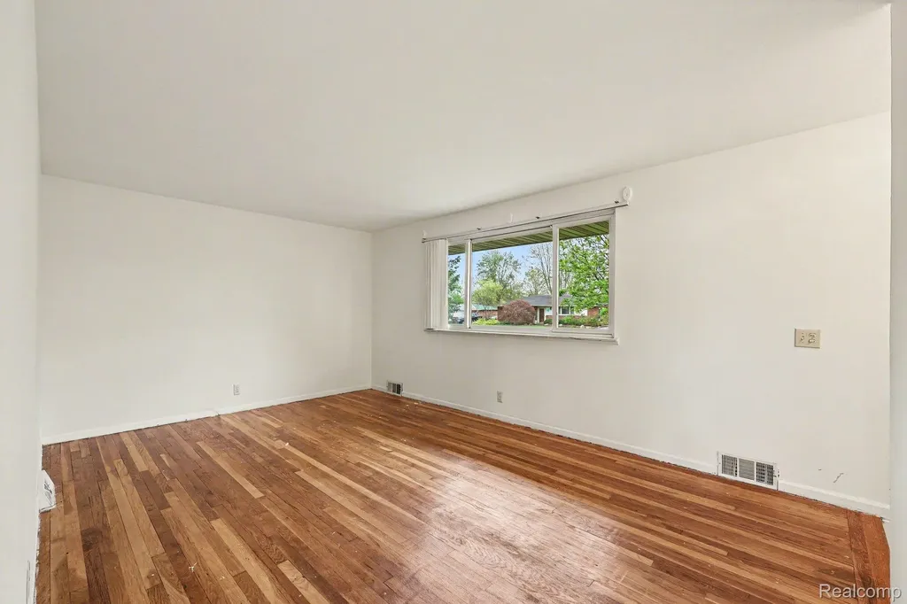 3688 Breaker Street Waterford Charter Township MI 48329
