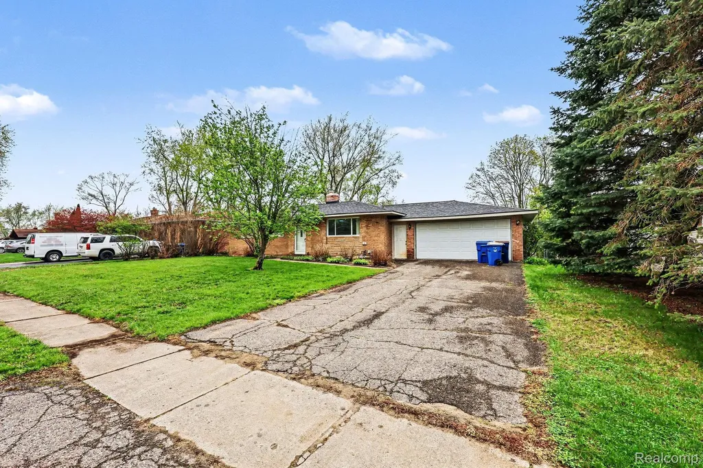 3688 Breaker Street Waterford Charter Township MI 48329