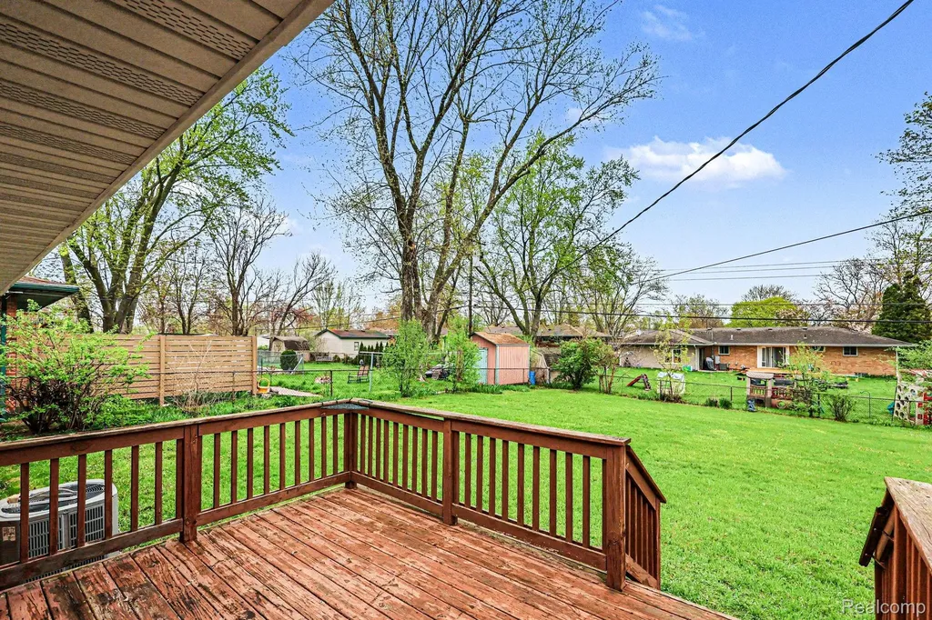 3688 Breaker Street Waterford Charter Township MI 48329