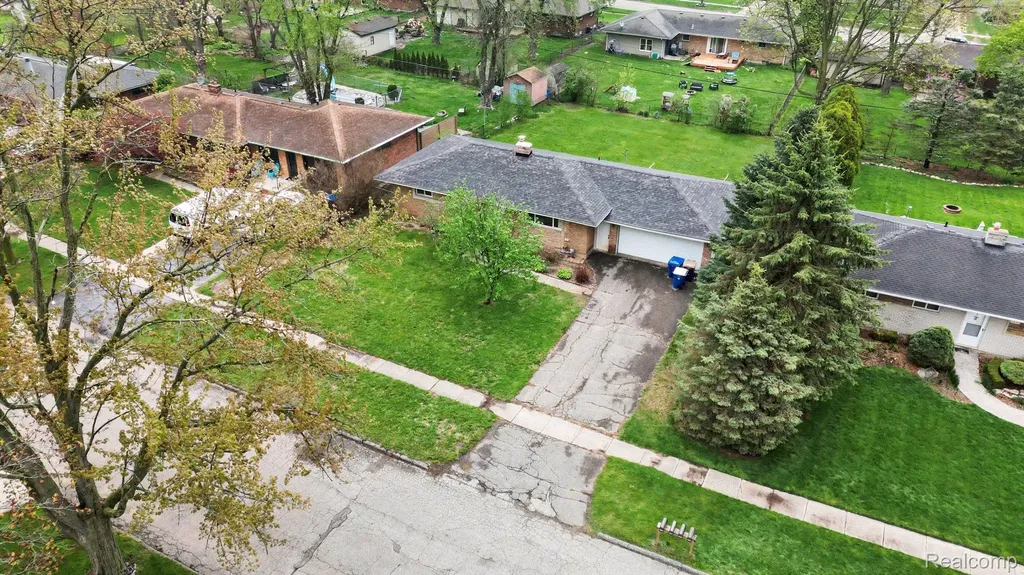3688 Breaker Street Waterford Charter Township MI 48329