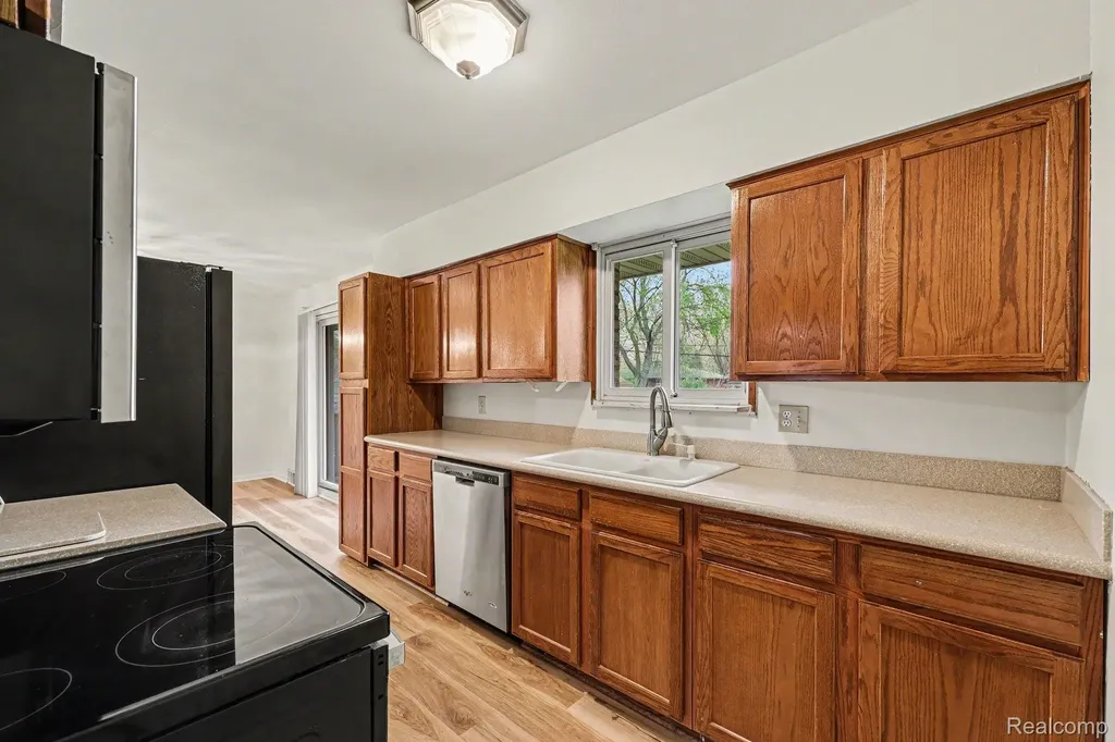 3688 Breaker Street Waterford Charter Township MI 48329
