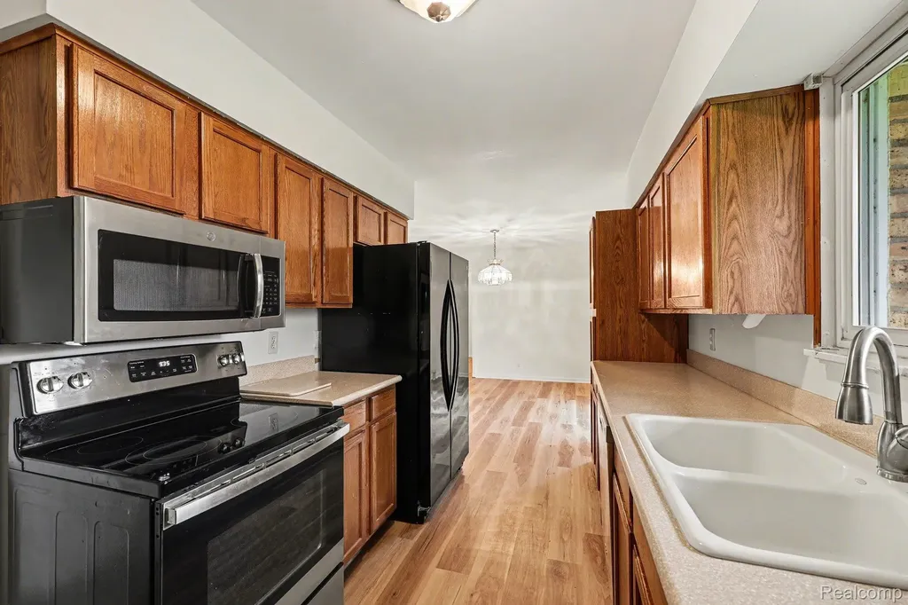 3688 Breaker Street Waterford Charter Township MI 48329