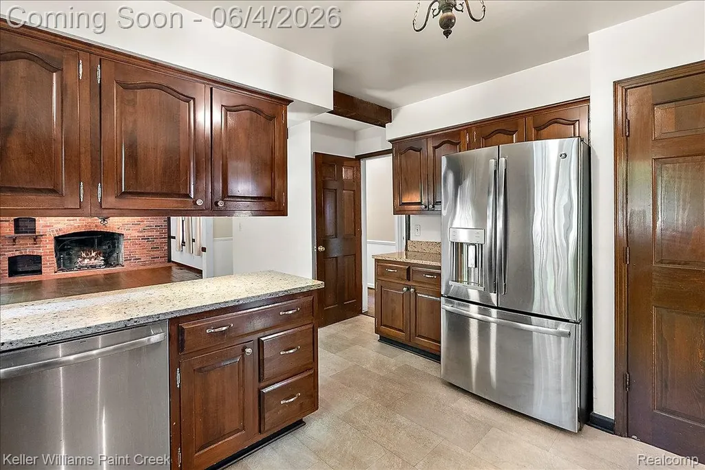 32845 Long Bow Court Beverly Hills Village MI 48025