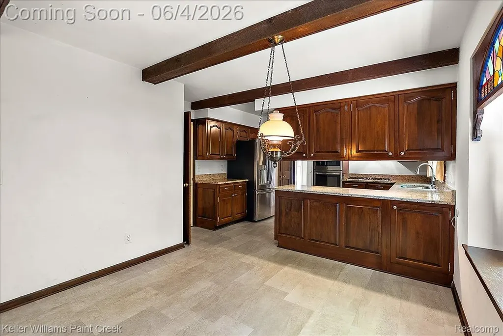 32845 Long Bow Court Beverly Hills Village MI 48025