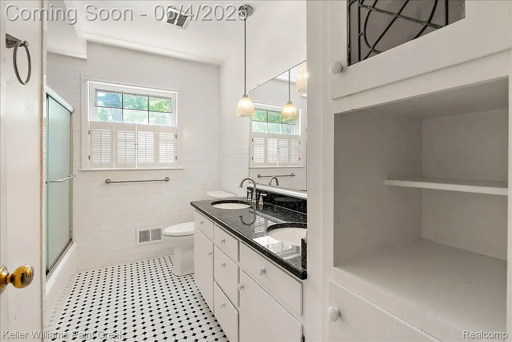 32845 Long Bow Court Beverly Hills Village MI 48025