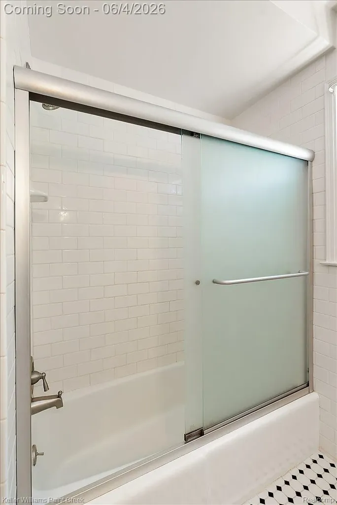 32845 Long Bow Court Beverly Hills Village MI 48025