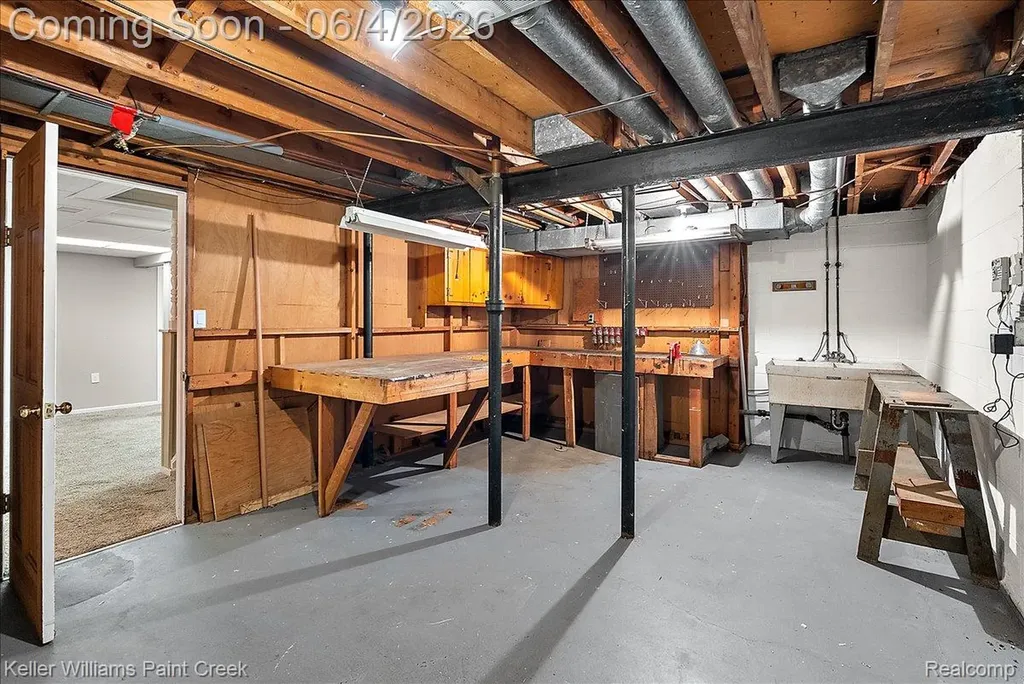 32845 Long Bow Court Beverly Hills Village MI 48025