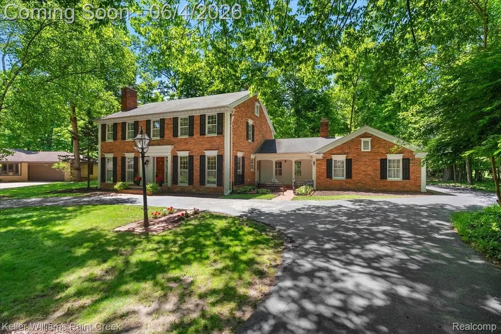 32845 Long Bow Court Beverly Hills Village MI 48025