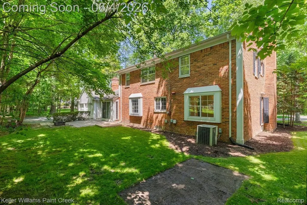 32845 Long Bow Court Beverly Hills Village MI 48025