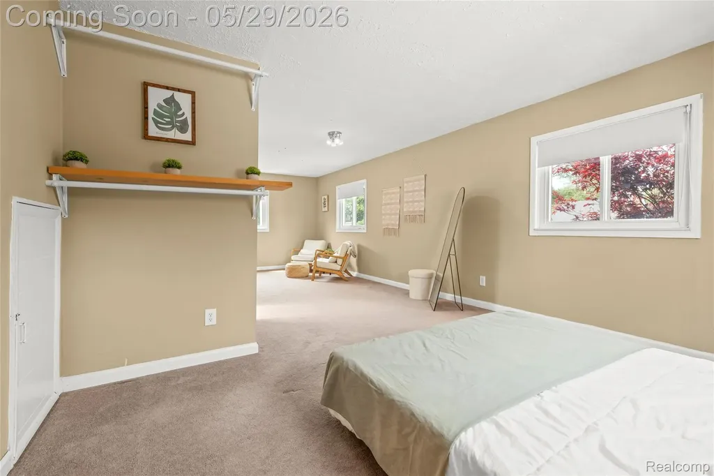 1019 Hoffman Avenue Royal Oak City MI 48067