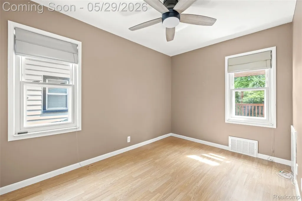 1019 Hoffman Avenue Royal Oak City MI 48067
