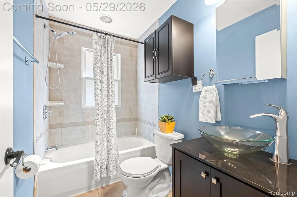 1019 Hoffman Avenue Royal Oak City MI 48067